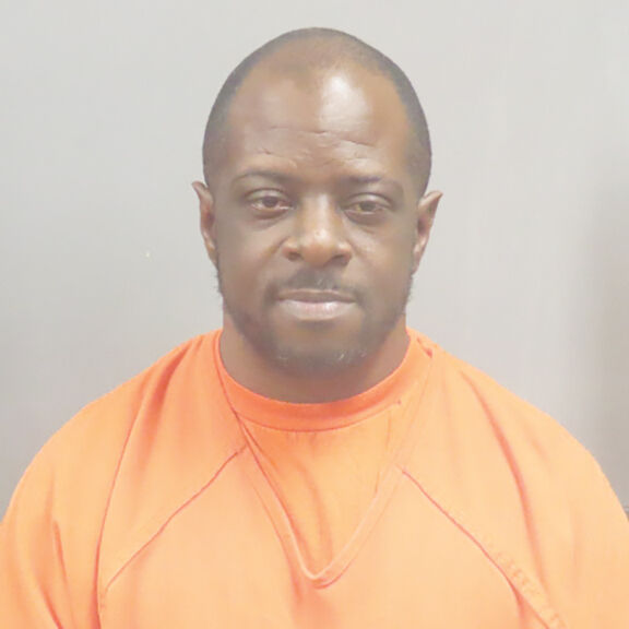 Man allegedly steals $500 from Arnold business